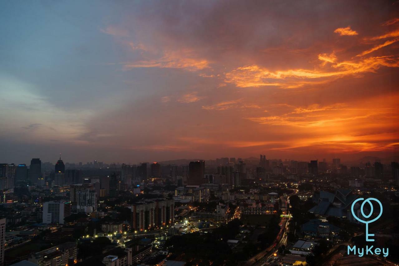 星汇吉隆坡型格麦基全球公寓式酒店 外观 照片 Sunset over Bangkok